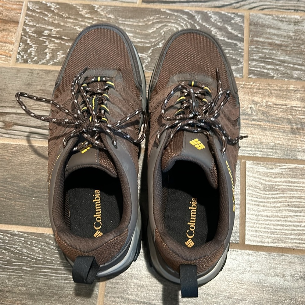 Columbia Brown Sneakers with Gore-Tex and Traction Soles - Picture 5 of 5